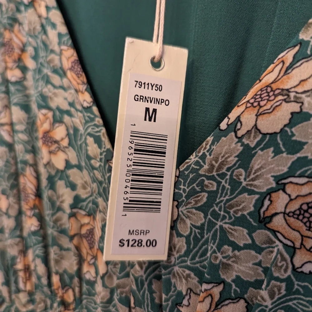 Max Studio dress green floral - Picture 3 of 9